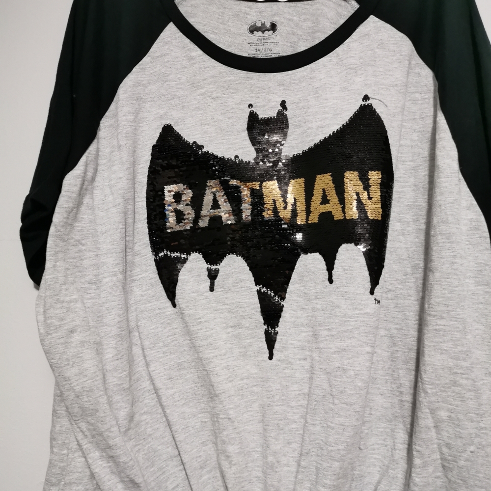 NWT Batman Two-way Sequined Front Tie Tee 4X - Picture 4 of 6